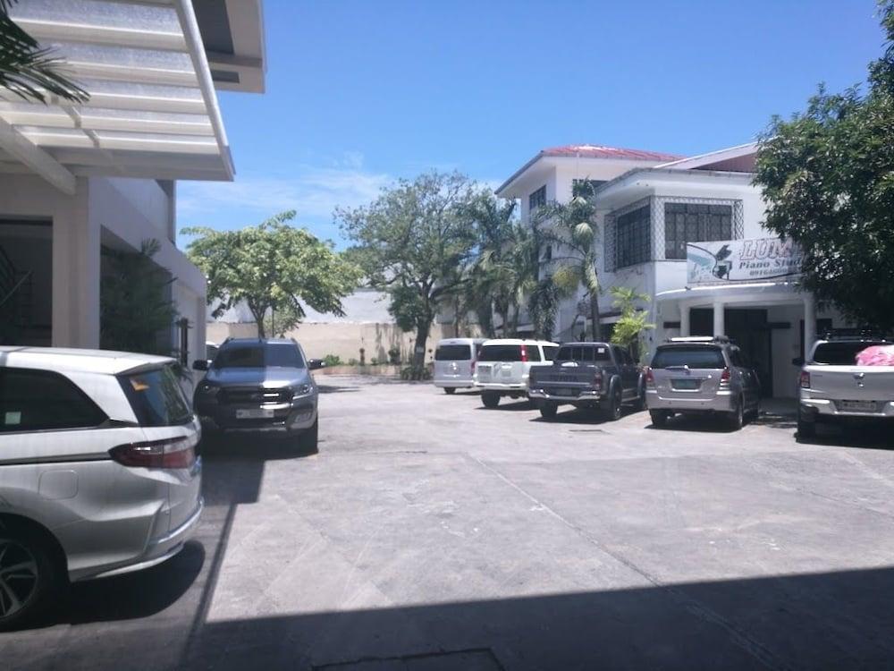 O Hotel Bacolod Exterior photo