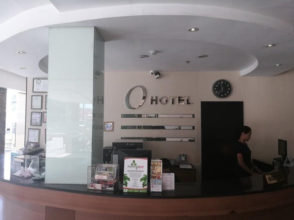 O Hotel Bacolod Exterior photo