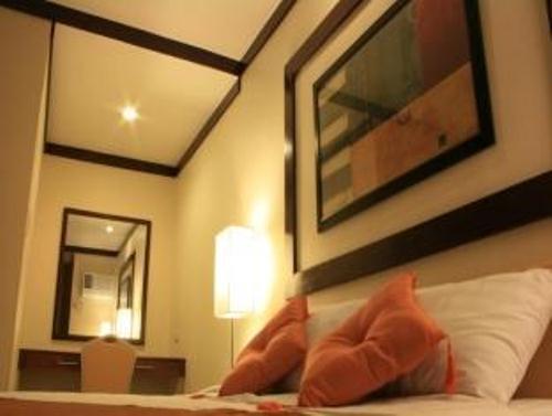O Hotel Bacolod Exterior photo