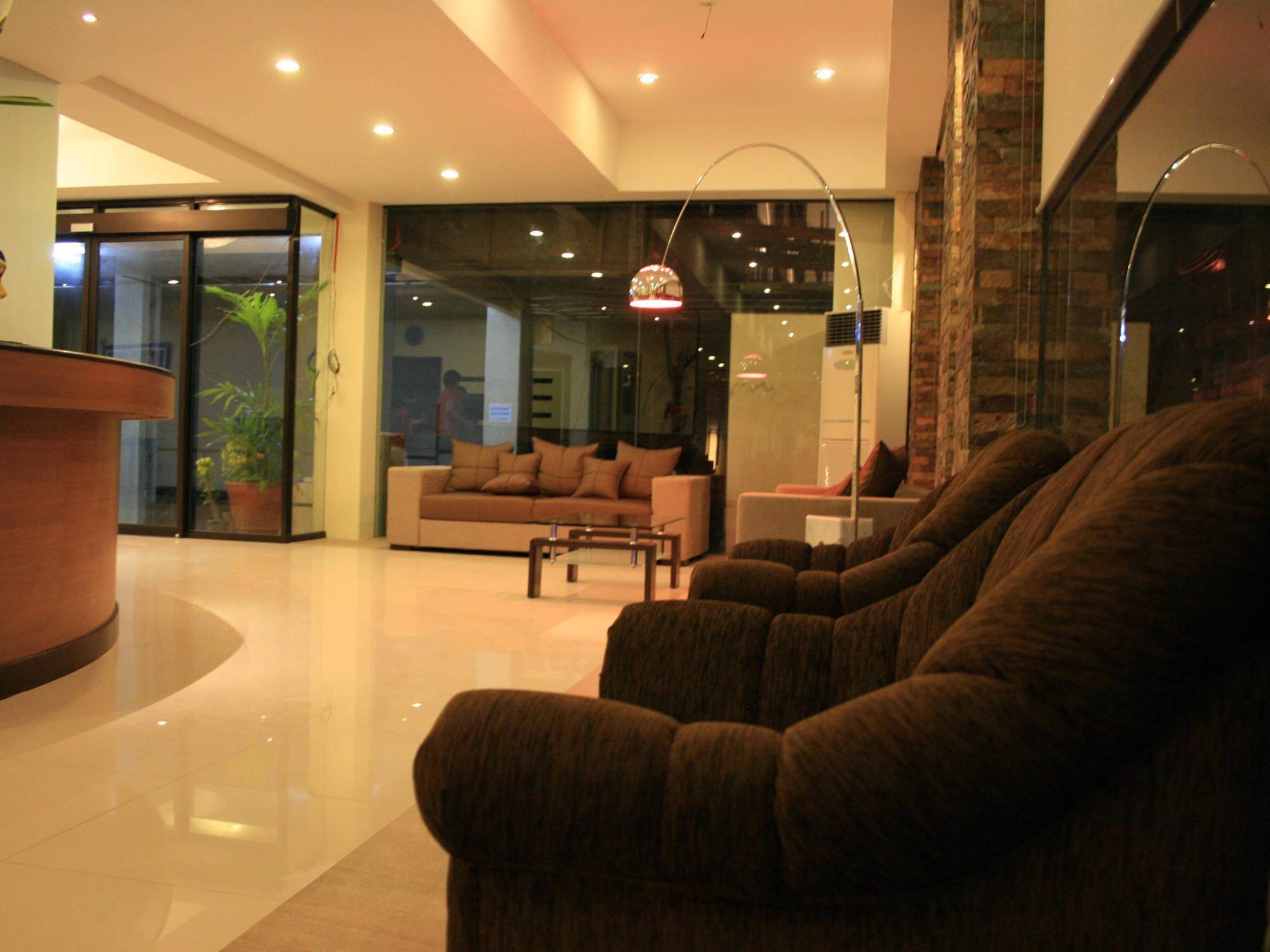 O Hotel Bacolod Exterior photo